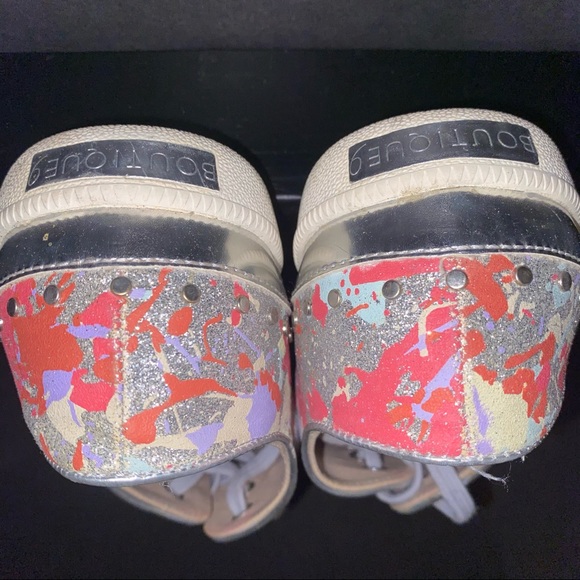 Boutique 9 Sneaker - Picture 4 of 6